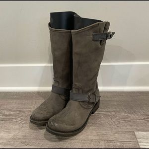 Like New Women’s Freebird “Prince” Brown Leather Engineer Moto Boots, size 8